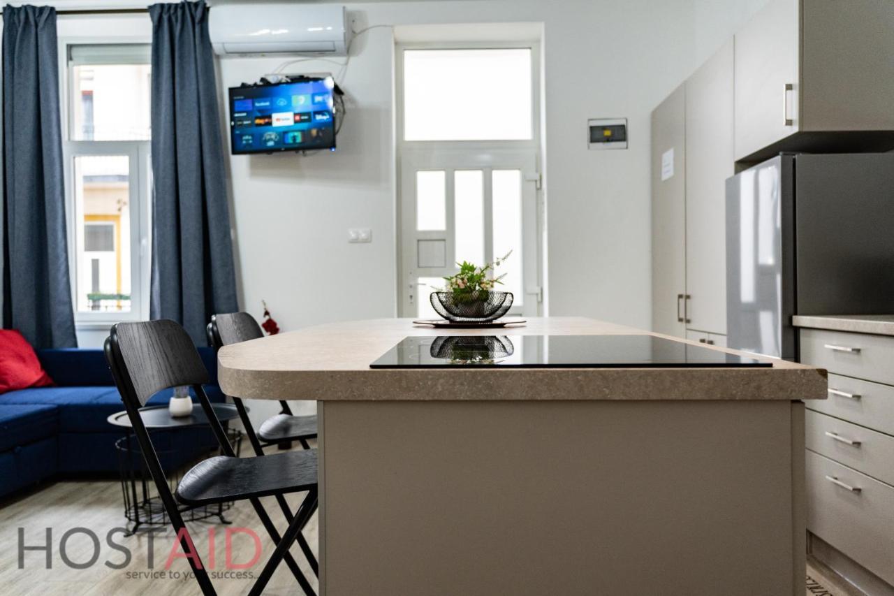 B17 Apartment - Hostaid Budapest Exterior photo